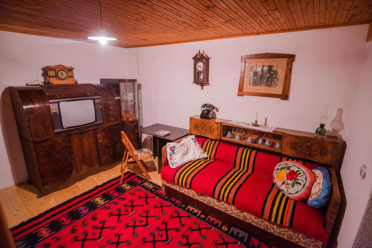 Apartment In Antique Museum Filip บิโตลา ภายนอก รูปภาพ