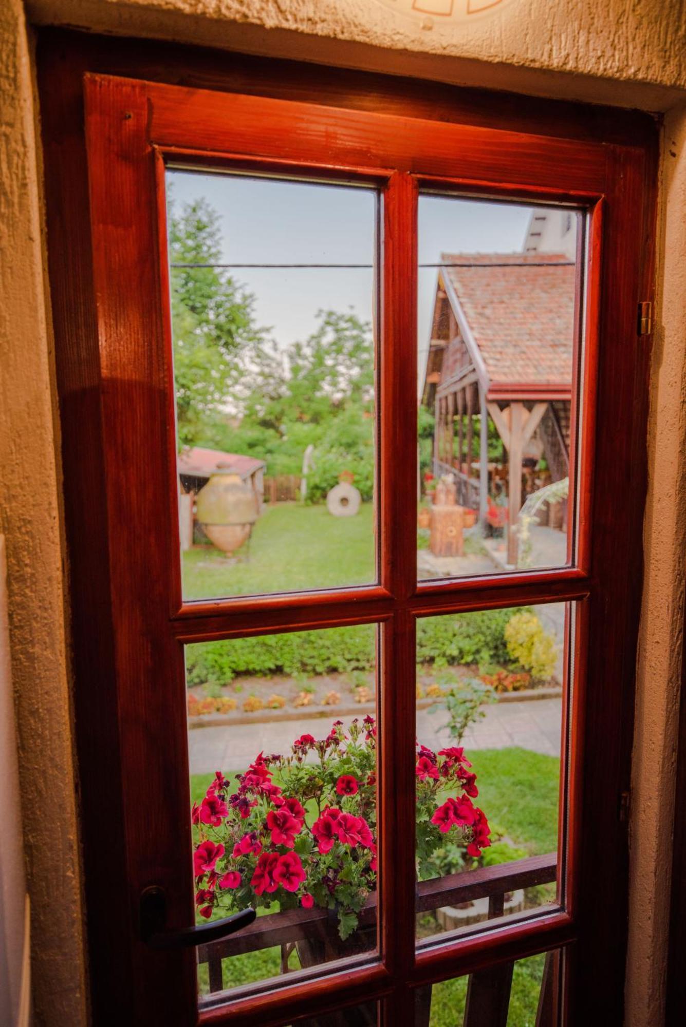 Apartment In Antique Museum Filip บิโตลา ภายนอก รูปภาพ